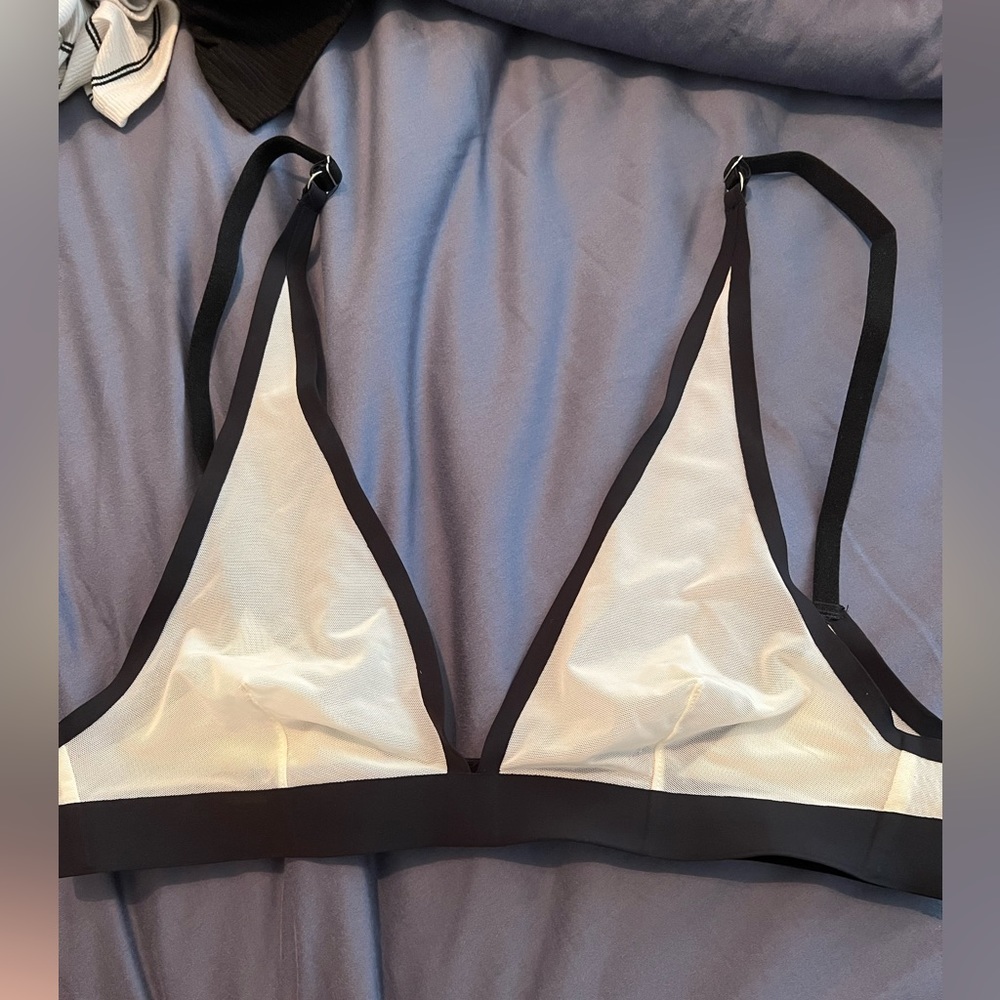 White and black mesh fabric out from under bralette size medium never worn